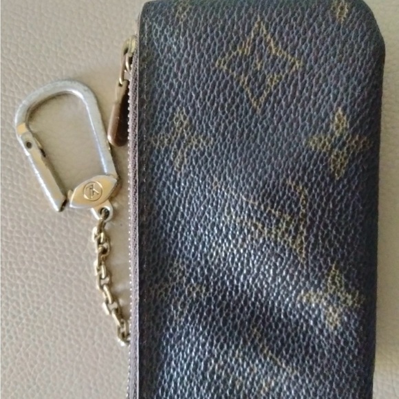 💯 Authentic Louis Vuitton Monogram Key Chain
W/Hook - Picture 7 of 7